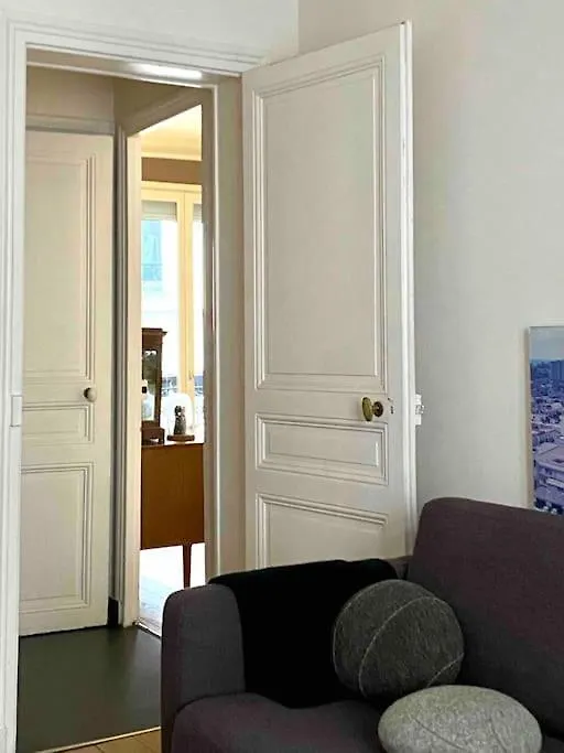 Apartmán De Charme Pres Montmartre *